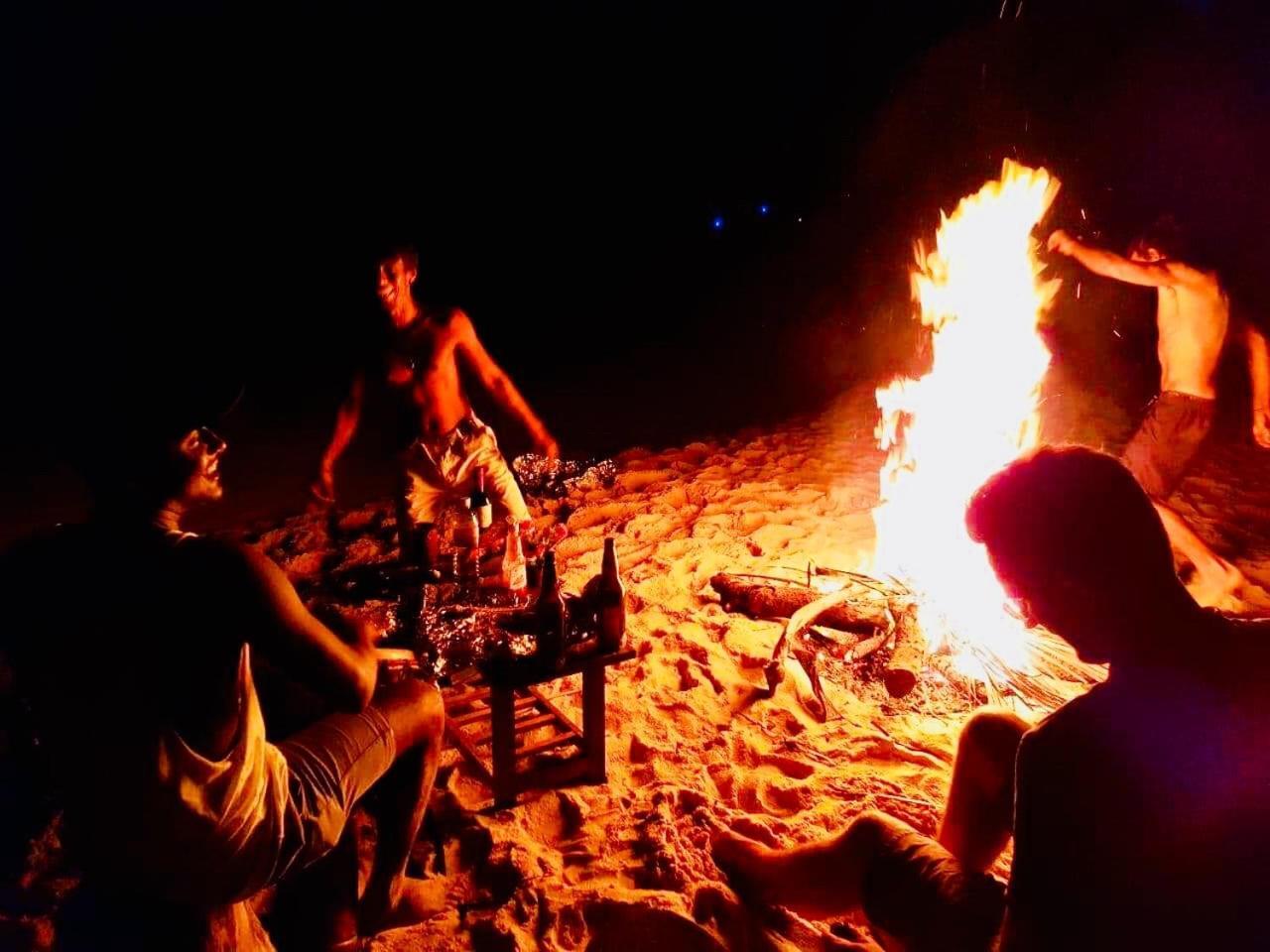 Amour Surf Tangalle Buitenkant foto